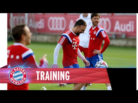 Run, dribble, shoot – FC Bayern training with lots of goals