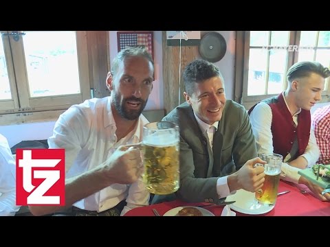 FC Bayern auf der Wiesn 2016: Aufnahmen aus Käfer’s Wiesn-Schänke