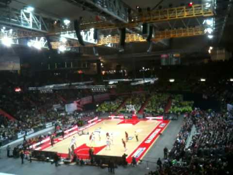 FC Bayern Basketball – s.Oliver Baskets V